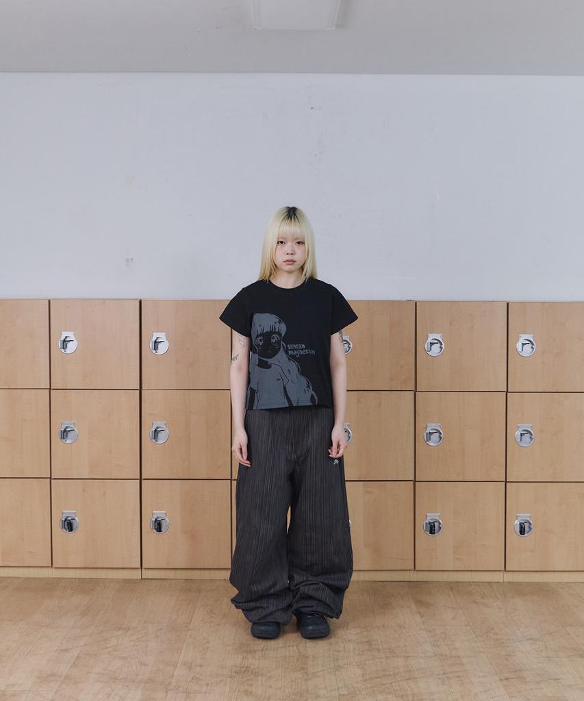 Tansanmageunesyum Carbonated Girl T-Shirt (Black)