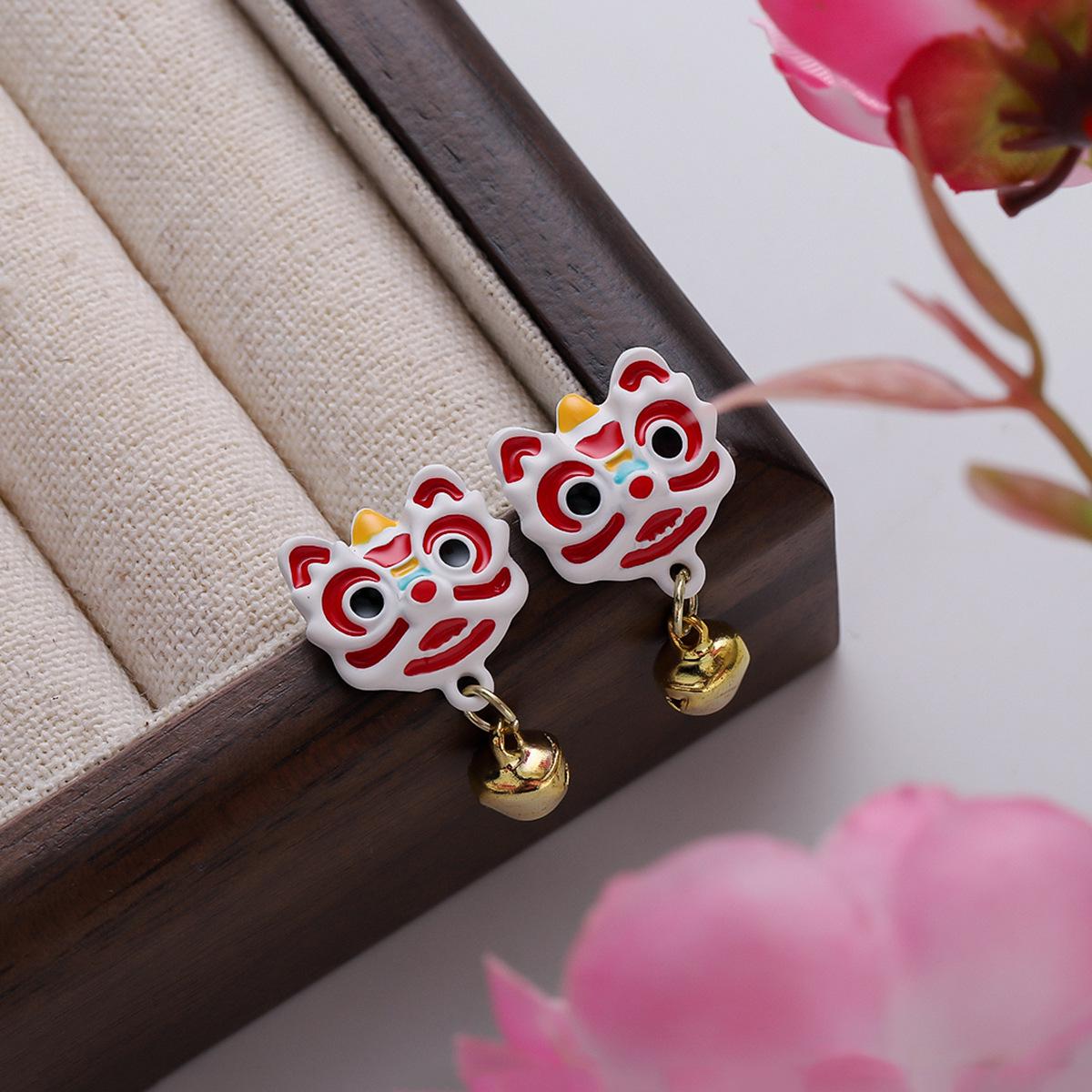 

Асимметричные новые серьги в виде красного льва в китайском стиле для женщин - высококачественные, модные аксессуары