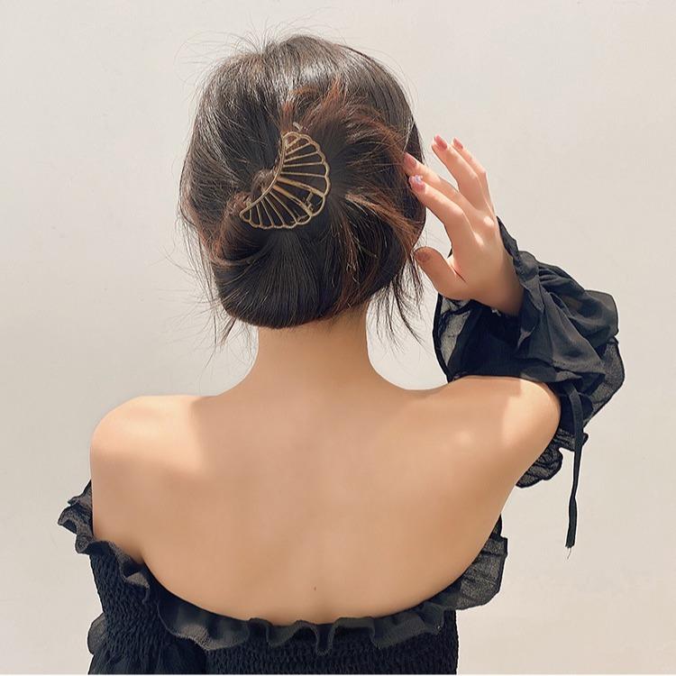 Metal Large Hair Claw Crab Clip for Women Girls Hairpins Korean Fashion Vintage Hair Accessories Hair Clips Headwearear