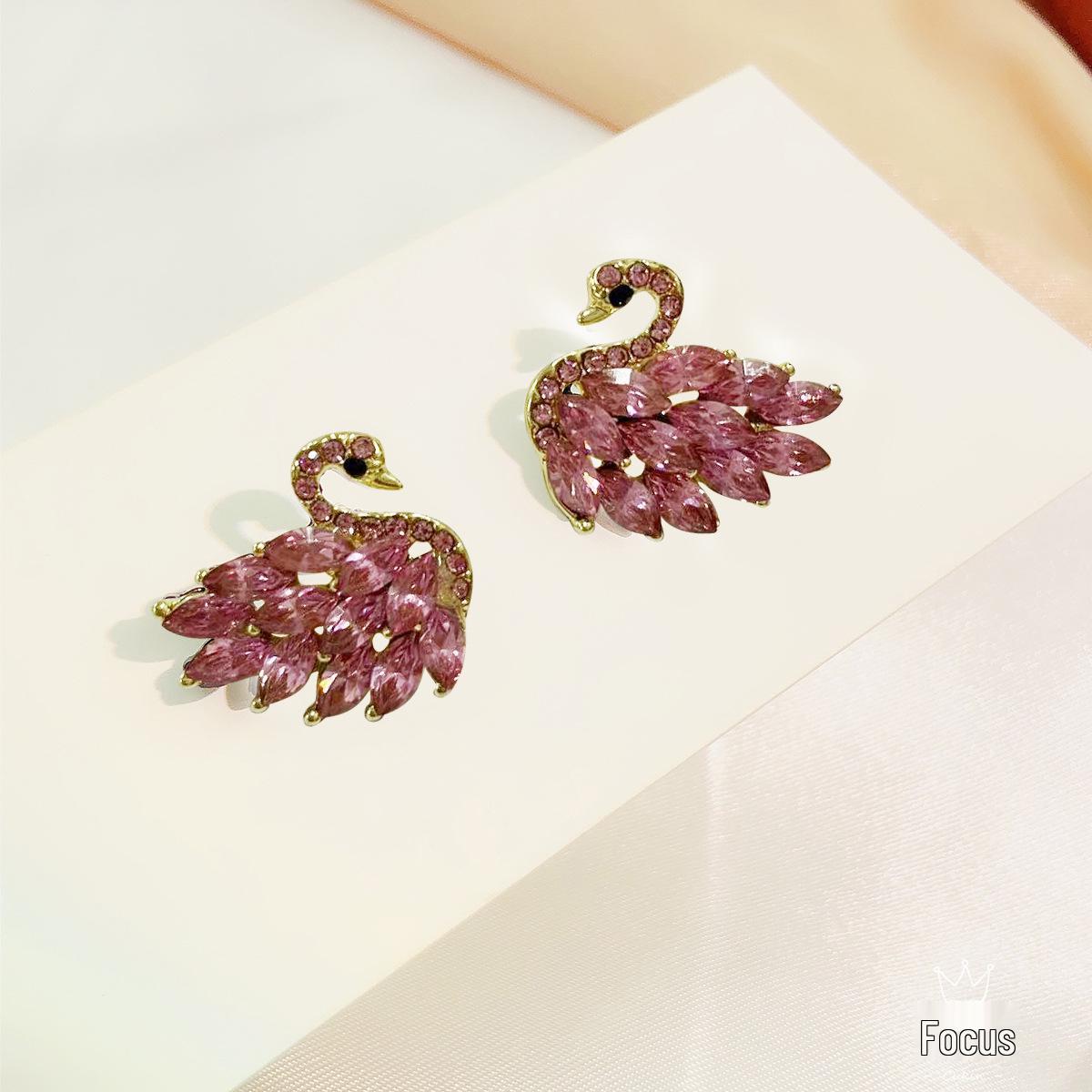 S925 Sterling Silver Pink Swan Diamond Stud Earrings - Elegant, Lightweight Luxury for Women розовый