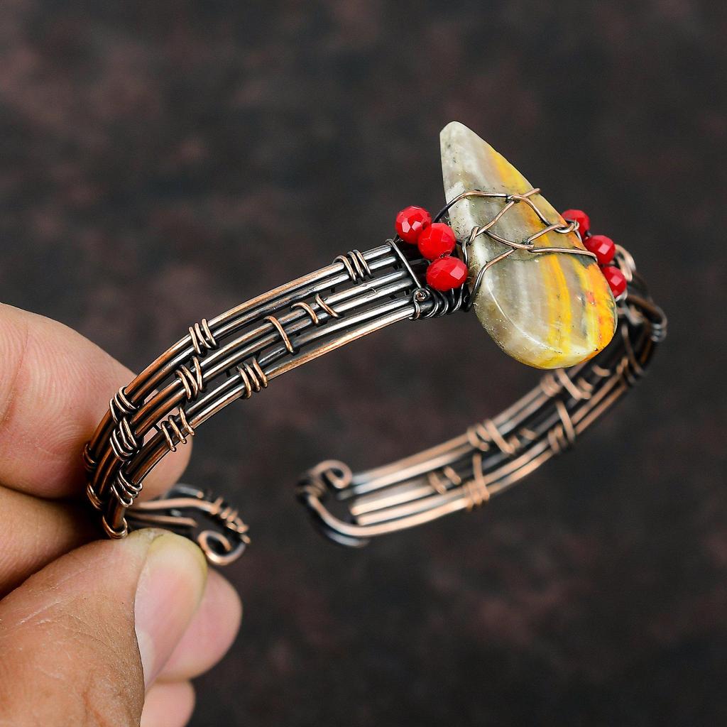 Hummeljaspis Kupfer Armreif Rotes Korallenperlen Armband Kupferdraht umwickelter Armreif Handgefertigt Verstellbarer Armreif Edelstein Armreif Zum Geschenk