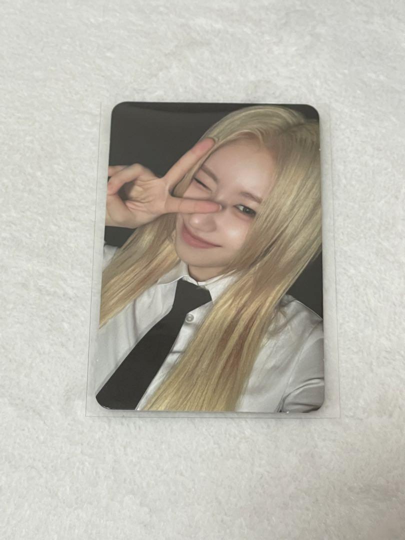 

[USED] ITZY imaginary friend Chaeryeong trading card