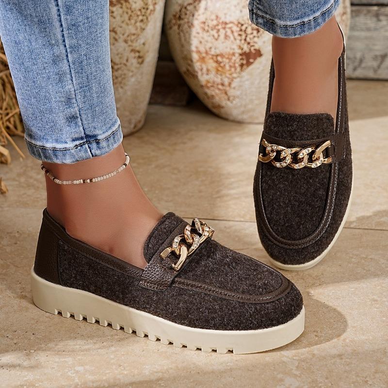 A New Style of Large-sized Thick-soled Casual Loafers with A Fashionable Chain, Single-foot Women's Shoes
