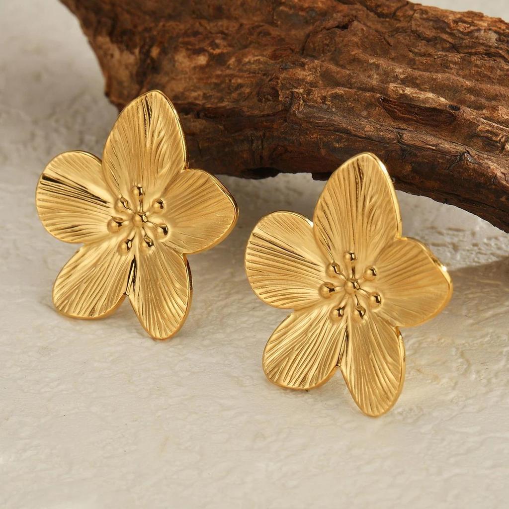 Petals Stud Earrings Gold Stainless Steel Flower Earrings for Sensitive Skin Luxury Minimalist Jewelry for Women Daily