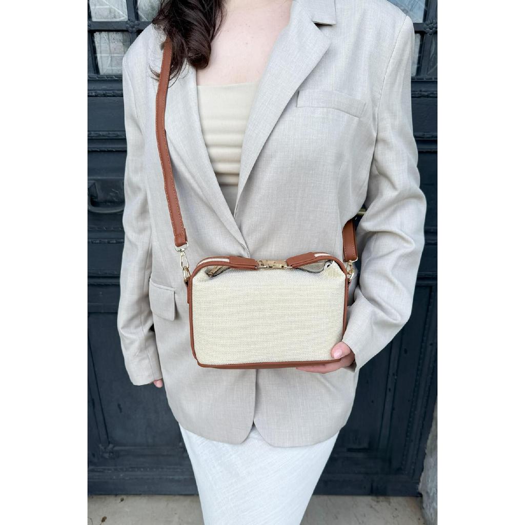 Linen Medium Size Women's Hand And Shoulder Bag Santorini Brown With Gold Lock Accessories