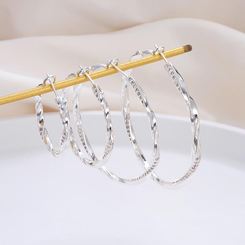 Gold & Silver Twist Cubic Zirconia Large Hoop Earrings - Women's Fashion Luxury, Cross-Border European & American Style.