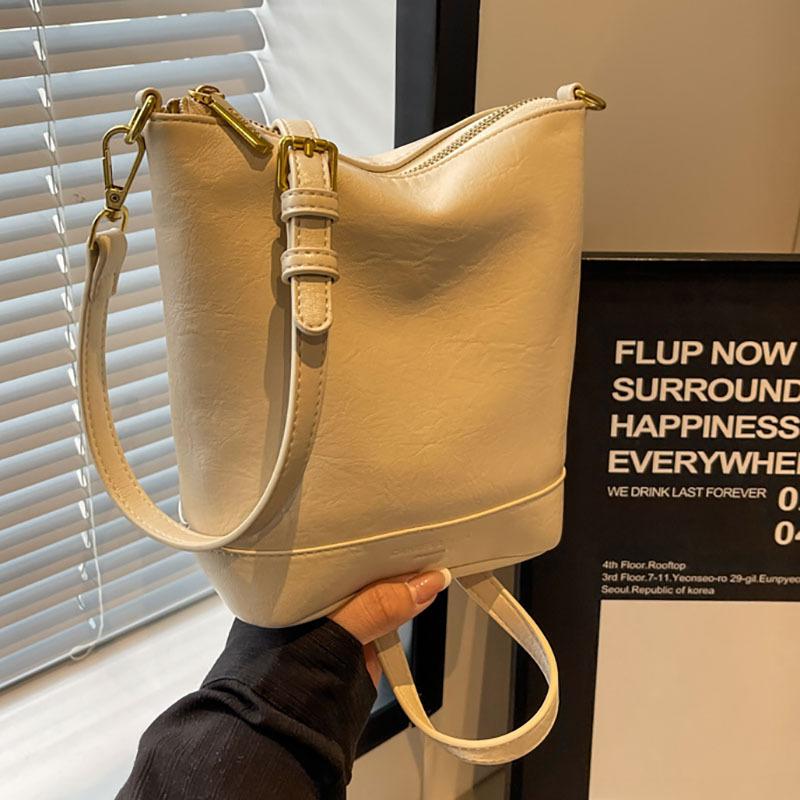 Casual Bag New Versatile Shoulder Bag Fashion Messenger Bag Women