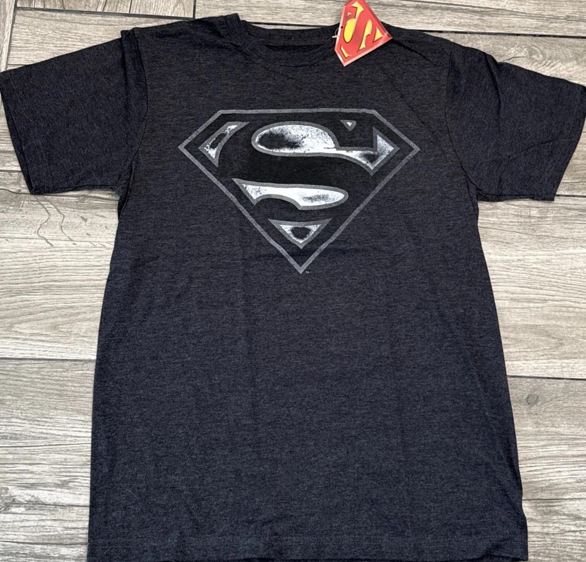 Superman Logo Gray T-Shirt Men s Size Small Licensed DC Comics 4XL