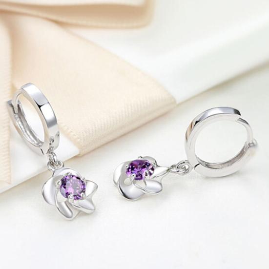 Frauen Pflaumenblütenform baumeln Strass Leaverback Ohrringe Schmuck