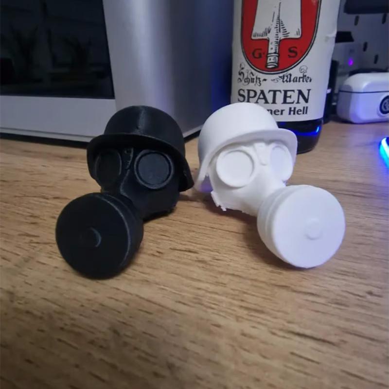 D5 3D Printing Gas Mask Beer Bottle Topper Reusable Novelty Air-Tight Cap for Liquor Preservation Dustproofing Beer Cover Cap