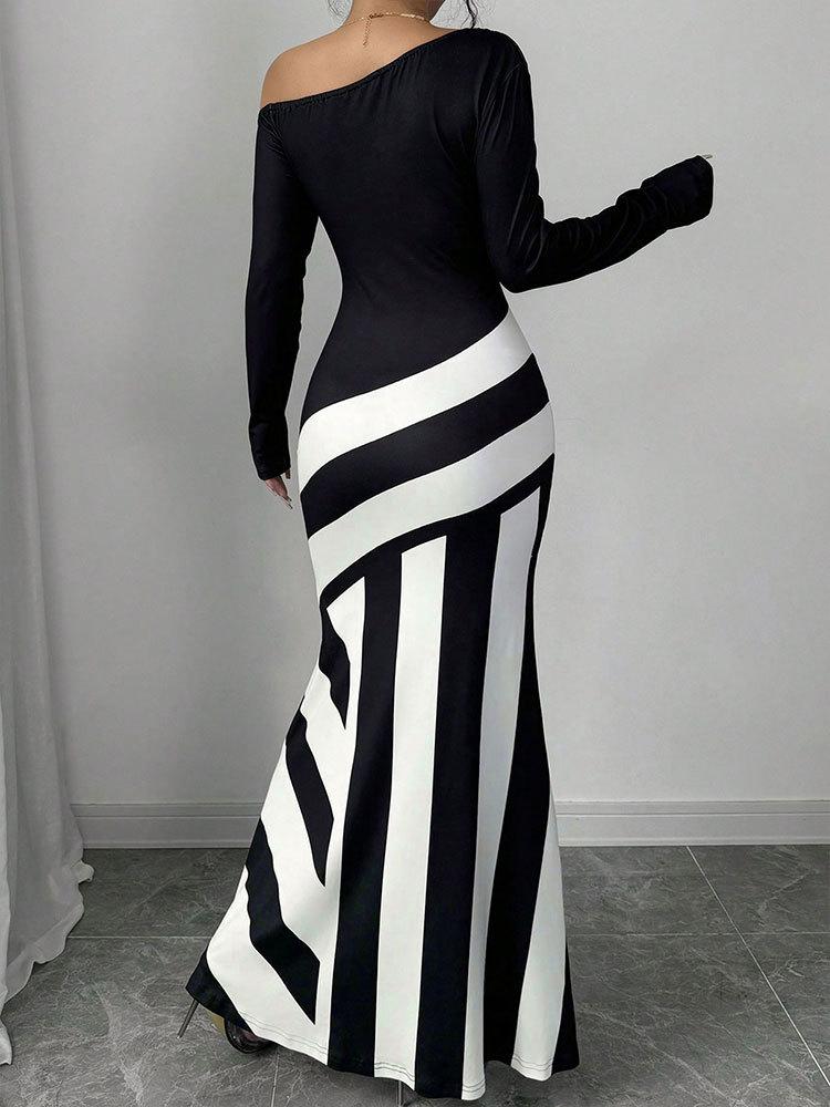 AC719 Damen Schwarz & Weiß Digitaldruck Gestreiftes T-Shirt Kleid mit Neunarm, Europäischer & Amerikanischer Stil