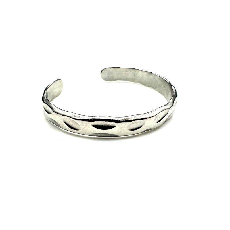 Gaga Irregular Hammered C-Shaped Bangle: Vintage Light Luxury Jewelry for Men