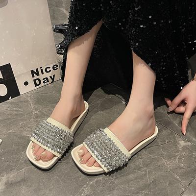 Schöne und bequeme Strass-Hausschuhe Damen Sommerbekleidung 2025 neue flachsohlige Ein-Wort-Sandalen Strand vielseitig kühle Hausschuhe