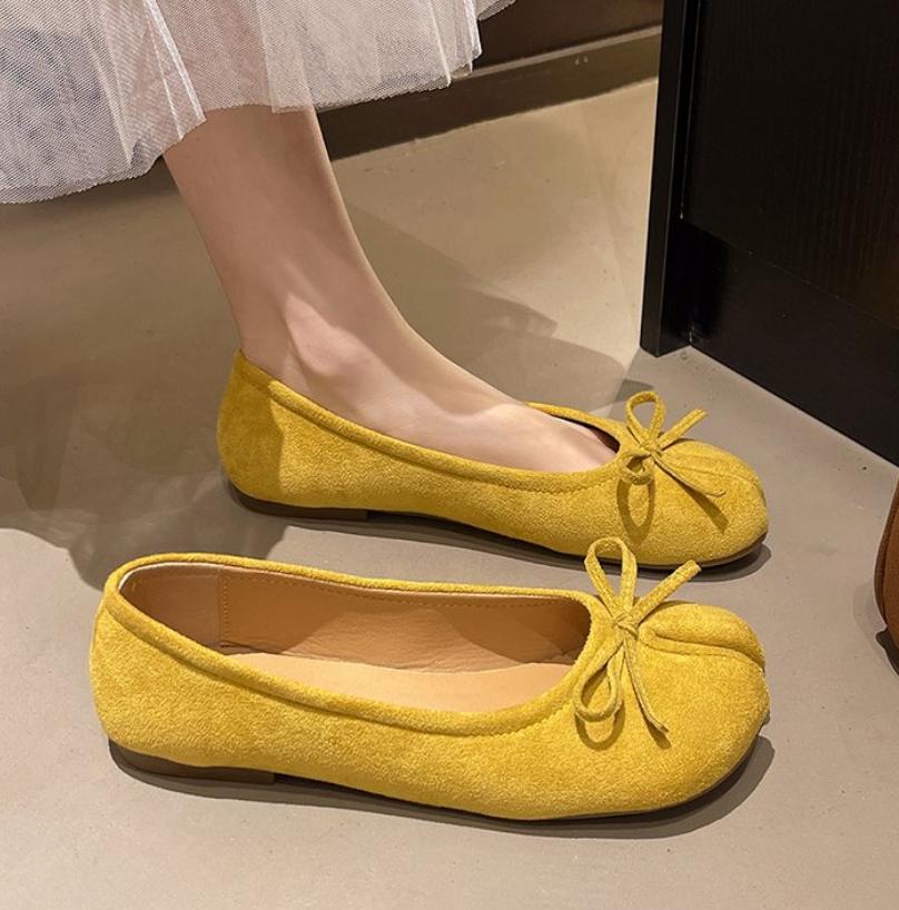 Fashion 2025 Japanese Style Tabi Ninja Shoes Women Retro Suede Flats Split Hoof Toe Boat Shoes Femme Mary Jeans Mocasines Ballerina Shoe