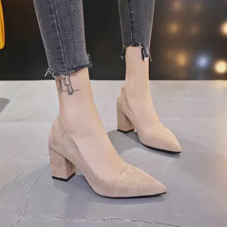 2023 Europäische und amerikanische dicke High Heels: Damen Pumps mit flacher Zehenpartie