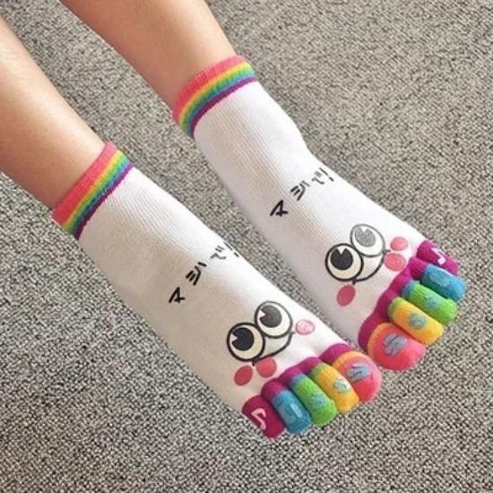 Cute Casual Five-toe Mid-tube Finger Show Fun Short Cartoon Cotton Smiley Bear Socks