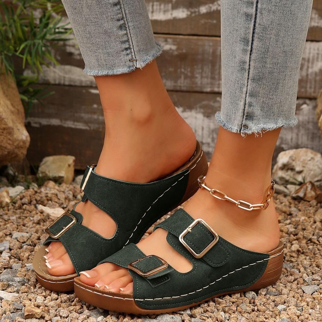 Women Hot Open Toe Sandals Crystal Beach Flip Flops Female Students Korean Fashion Wear Summer Flat Sandal Chunky Sandalias