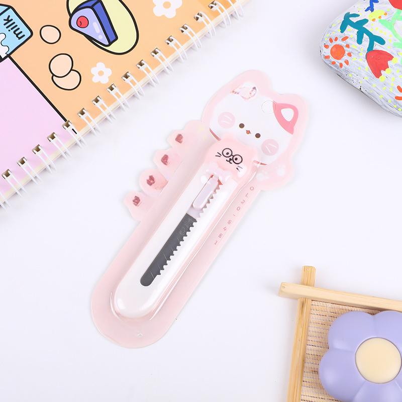 Mini cuchillo utilitario de dibujos animados para estudiantes, abridor de letras Kawaii pequeño, Clip de papel para oficina, suministros para estudiantes, accesorios de oficina