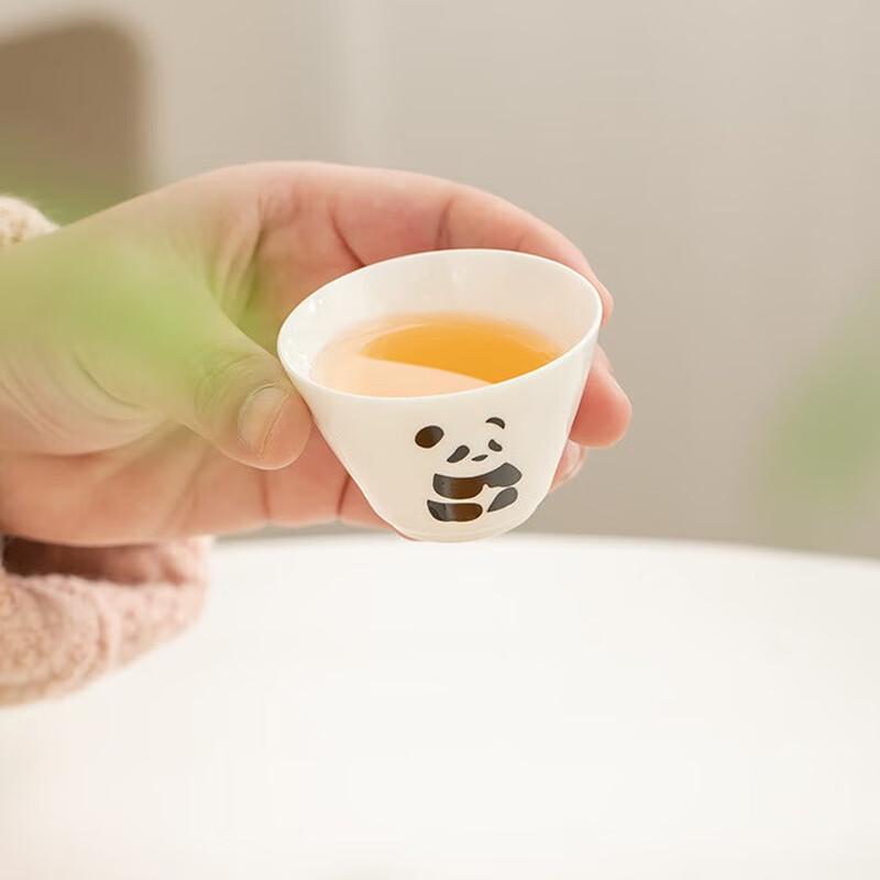 Portable Panda Travel Tea Set with 6 Cups