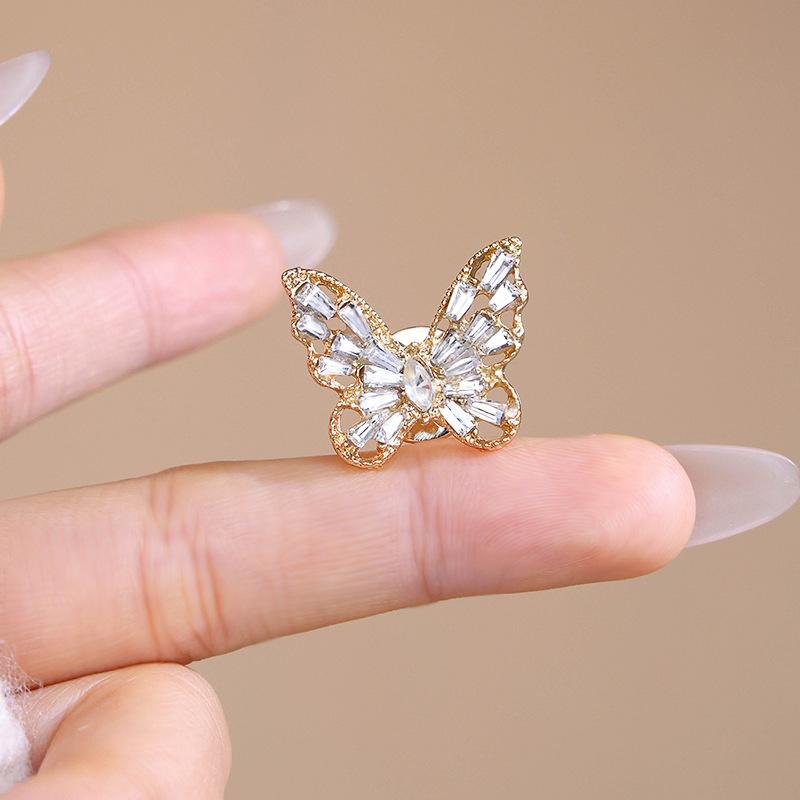 Fresh and Smart Butterfly Hollow Flash Diamond Brooch Anti-light Buckle Pin Temperament Cardigan Silk Scarf Buckle Fixed Decoration