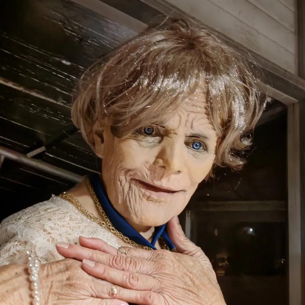 Short hair, blue eyes, grandma latex mask One size fits all adults бежевый