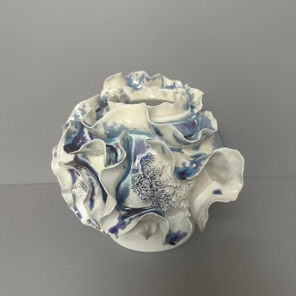 Ceramic Vase Handmade Porcelain Crafts Fold Pattern Irregularity Flower Vase Floral Arrangement Accessories Home Decoration