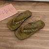 Niche design retro riveted flip-flops women's summer wear casual beach shoes pinch feet cool slippers