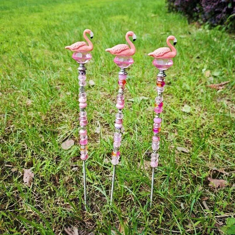 WTEMPO DIY Flamingo Shaped Garden Metal Stake Colorful Beaded Garden Walking Path Decor Stake Ideal for Various Festivals Indoor & Outdoor Decorations