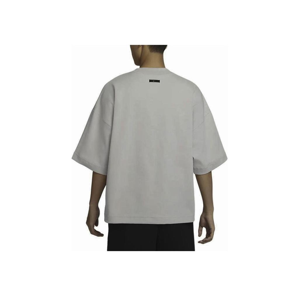 Nike Sportbekleidung Tech Fleece Neuinterpretiert Lockeres Kurzarm-T-Shirt mit Überschnittenen Schultern Herren Tops Leichtes Bügeln FB8166-012