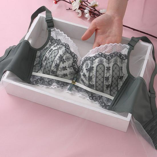 Sutiã Push-Up Macio de Primavera para Mulheres: Fino, Suporte Lateral, Sem Aros, Espessura Média, Branco/Cor da Pele.