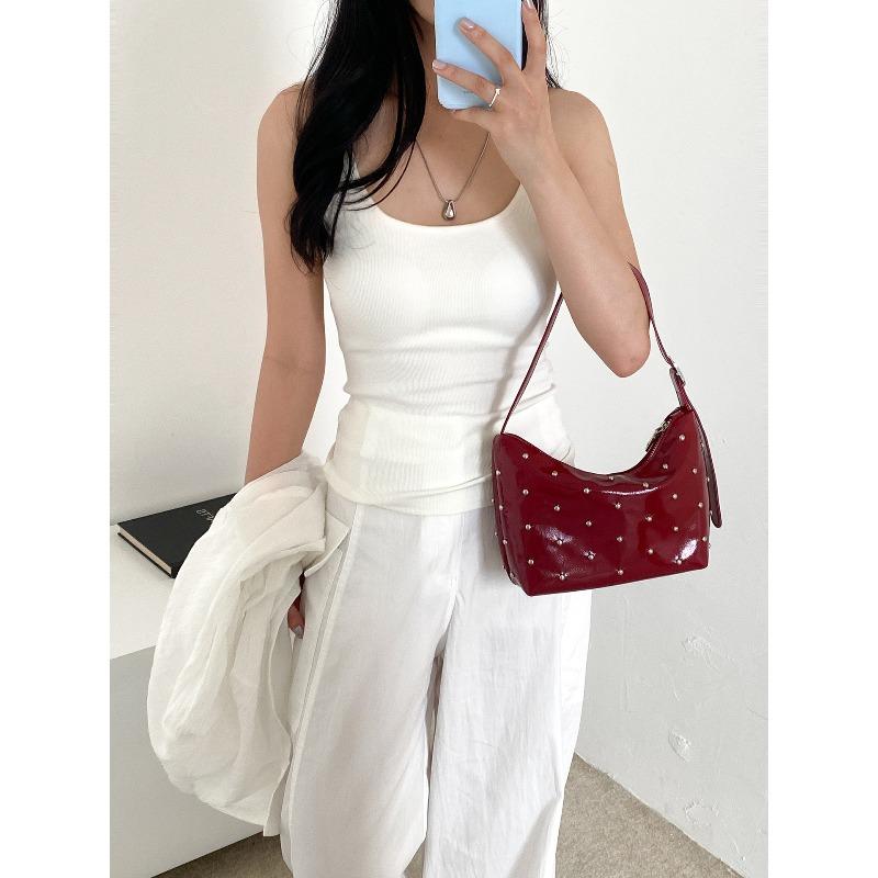 Retro Spice Girl Rivet Underarm Bag Niche Design Sense New Small Handbag Women's Trend Shoulder Small Square Bag