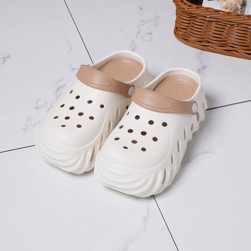 26 New Summer Women's EVA Slippers Indoor and Outdoor Simple and Comfortable Wear-resistant Non-slip Hole Shoes Platform Slippers