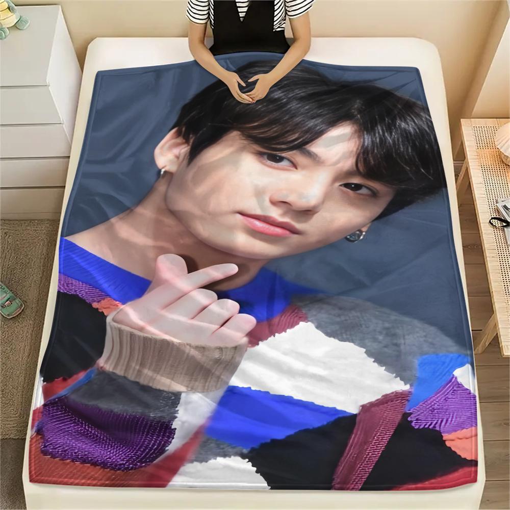 1pz Coperta in Flanella con Stampa di Jeon Jeongguk, Alta Qualità per Tutte le Stagioni, Decorazione per la Casa, Calore e Comfort, Perfetta per Regali di Natale
