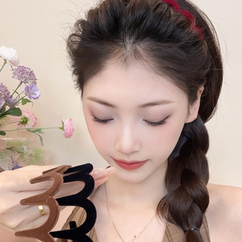 Black Flocked Big Wave Headband with Tooth Comb for Washing Face, Headband for Tidying Up Hair, Hairpin and Headdress