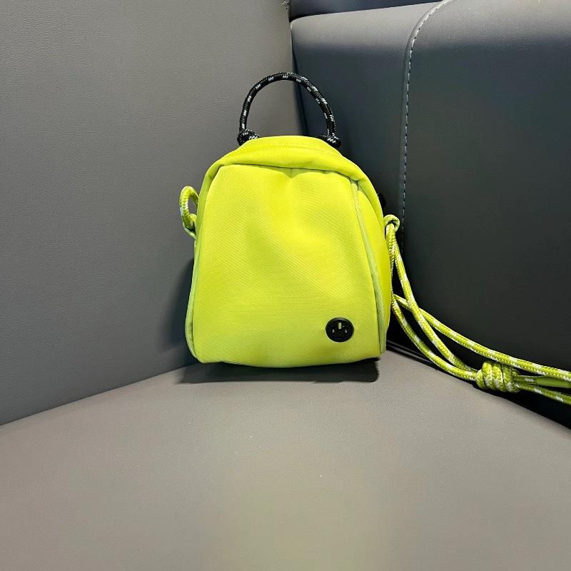 Adorable Mini Crossbody Bag - Egg-Shaped Shoulder Bag for Parent-Child Outings and Kids, Simplified Mobile Phone Holder