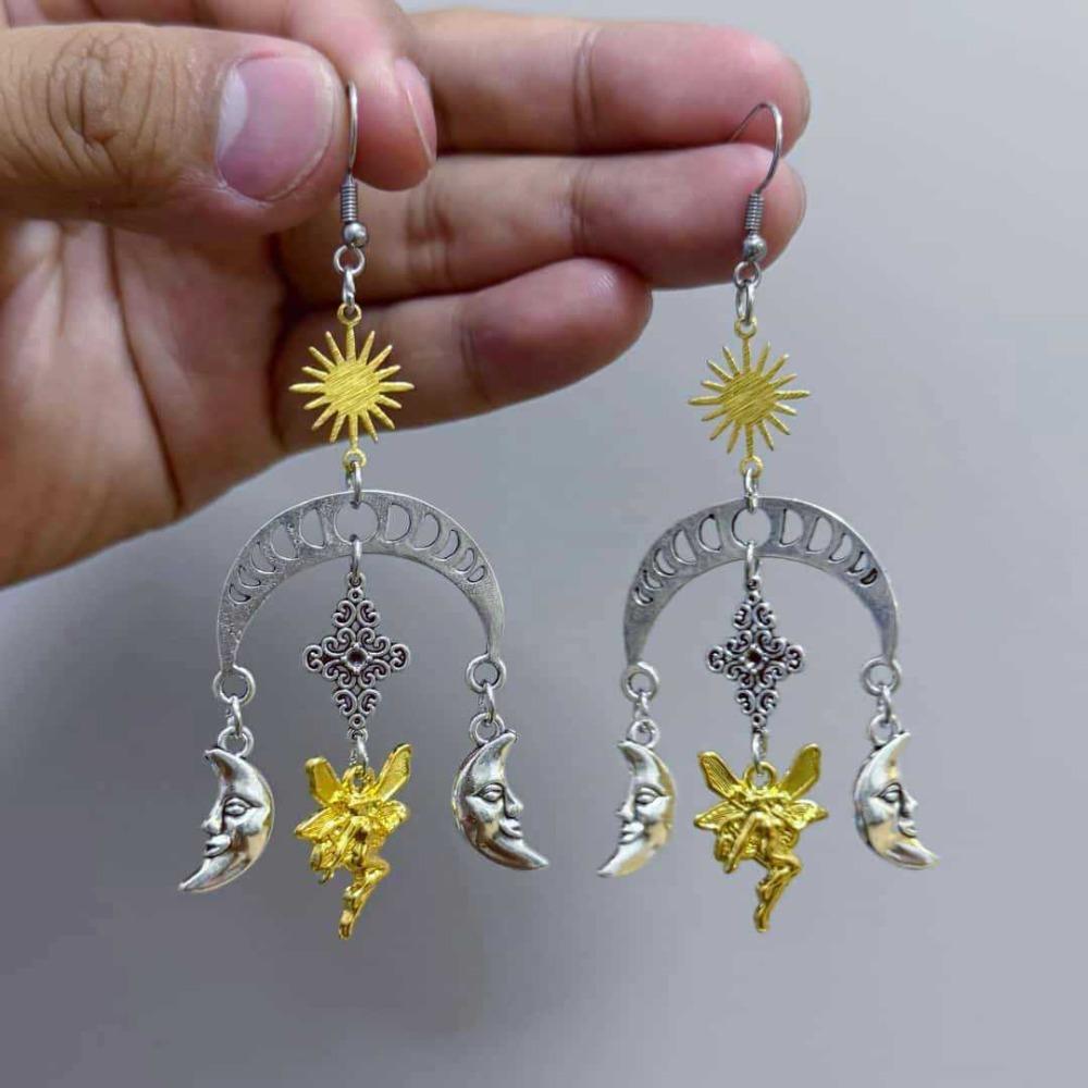 Bohemian-style Hollowed-out Crescent Moon Human Face Sun Butterfly Dangle Earrings for Woman Dramatic Jewelry Accessories Gifts