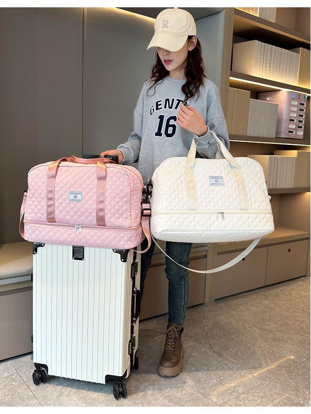 Large Capacity Travel & Fitness Bag: Perfect for Short Trips, Yoga, Swimming, with Wet/Dry Compartments