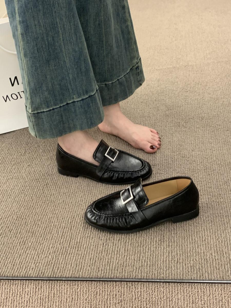 

Высота каблука 2 см~ Ретро британские ленивые лоферы на одной педали, универсальные для通勤, маленькие кожаные туфли с круглым носком на низком каблуке, одинарные туфли женские 40