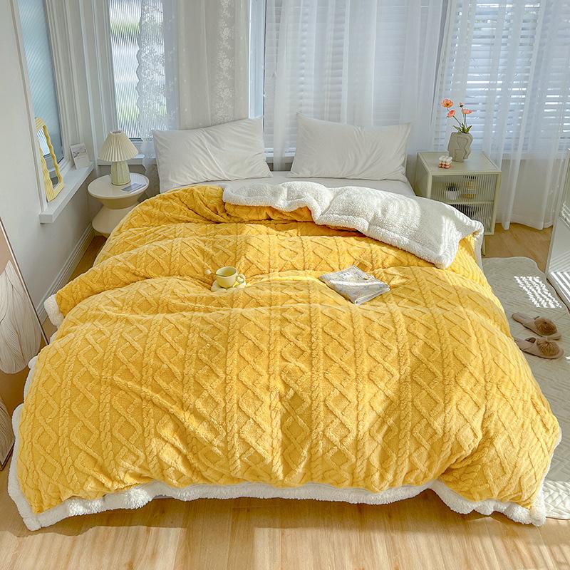 All-season Bedroom Throw Blanket Lamb Wool Winter Thickened Thermal Blanket Soft and Comfortable Nap Flannel Solid Color Blanket