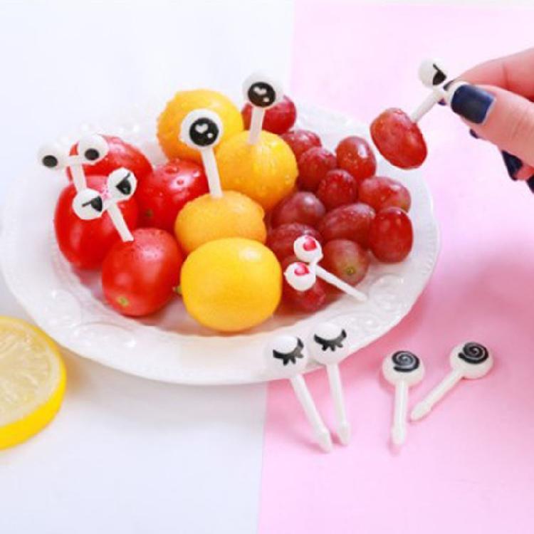60 Pieces Mini Forks Cute Fruit Fork Cartoon Snack Cake Dessert Food Fruit Forks