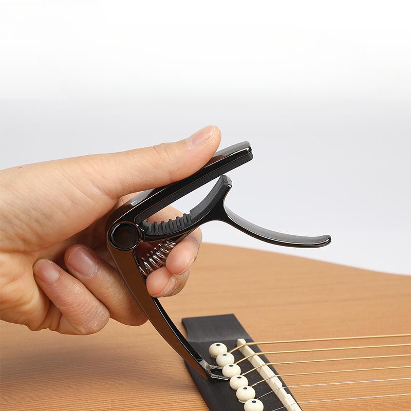 1pc Metal Acoustic Guitar Capo Clip Plastic Clamp with Changing Strings Tools Wood Classic Electric Guitar and Ukulele Universal