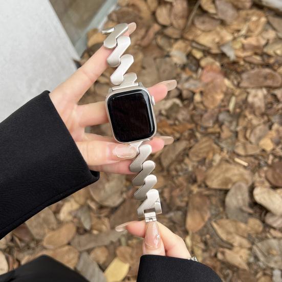 

Ремешок для часов Яркий цвет Не выцветает Не требуются инструменты Регулируемый дизайн Универсальный Легко 38/40/41mm золотистый