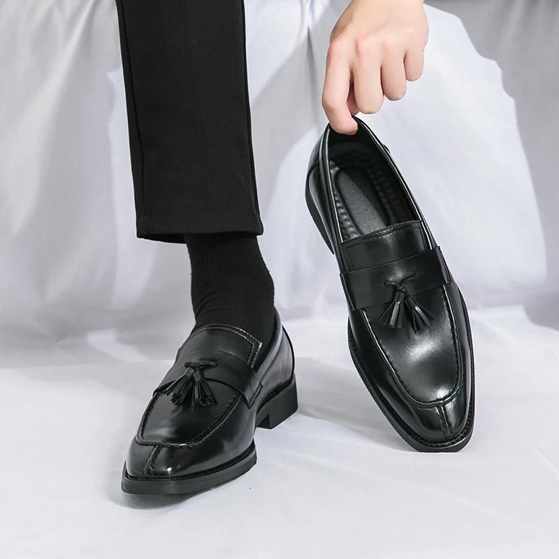 Retro Tassel Small Square Head Men's Luxury Business Leather Shoes Slip-on Social Wedding Shoes Dinner Loafers Pea Shoes