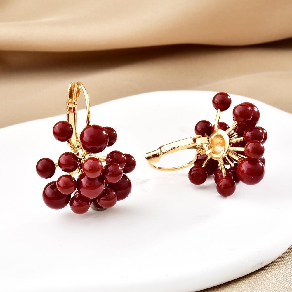 Autumn and winter new red retro pearl earrings fashion festive temperament versatile stud earrings Ankola red fireworks earrings