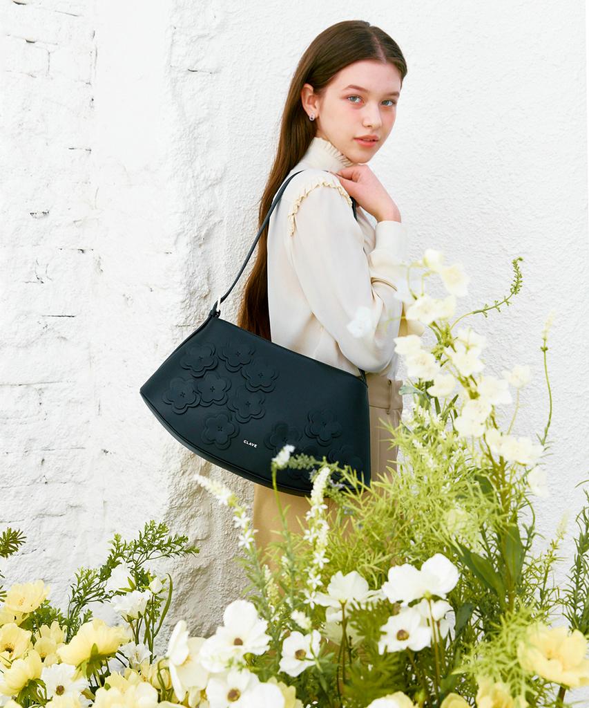 Clave Mia Flower Black Tote Bag