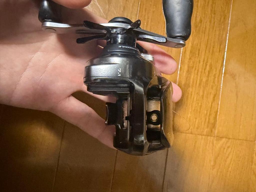 Shimano 20 Metanium HG Right Handle Bait Casting Reel From Japan