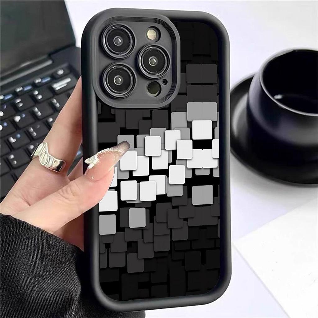 Black and White Checkered Ladder Groove iPhone 14/15/16/17 Pro Max Case