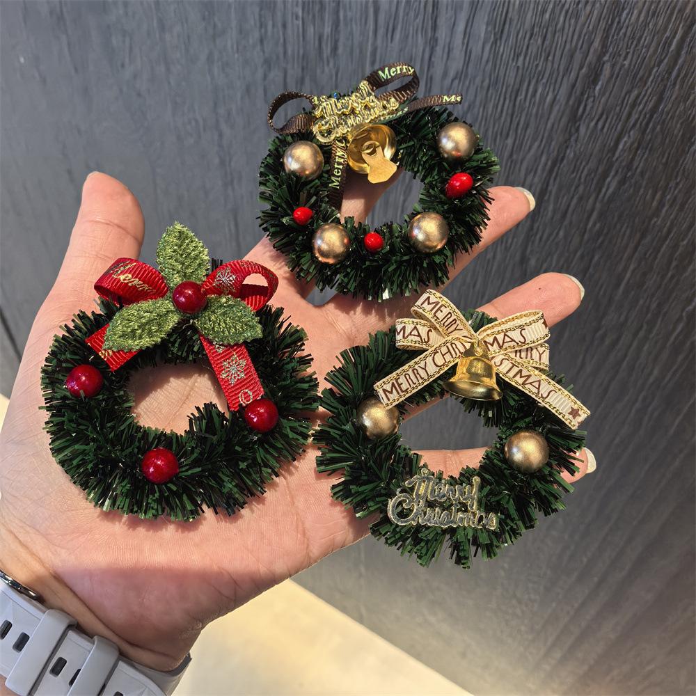 Christmas 3D Fridge Magnets Xmas Wreath Snowflake Fireplace Shape Refrigerator Magnets Whiteboard Sticker Home Party Decor Natal