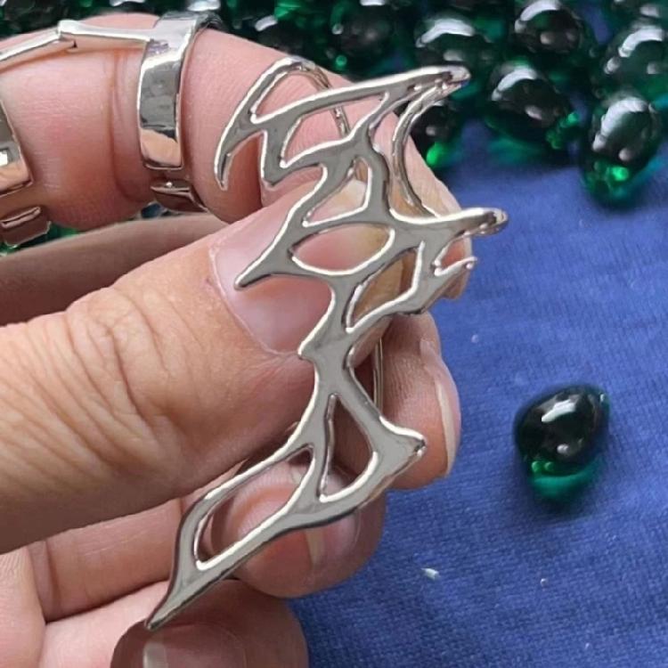 Innovative No Piercing Mechanical Ear Hangers Party Accessory Ear Clip Cuff Earrings Suitable for Various Occasions