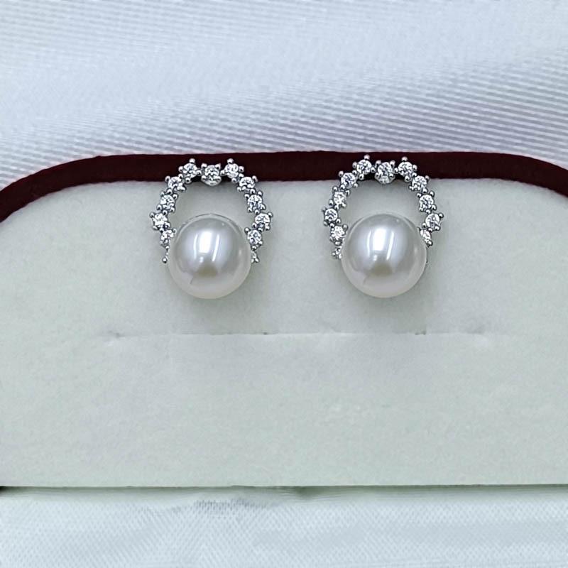 

Новые весенние серебряные серьги с жемчугом и микромозаикой диаметром 6-7 мм. 6-7mm